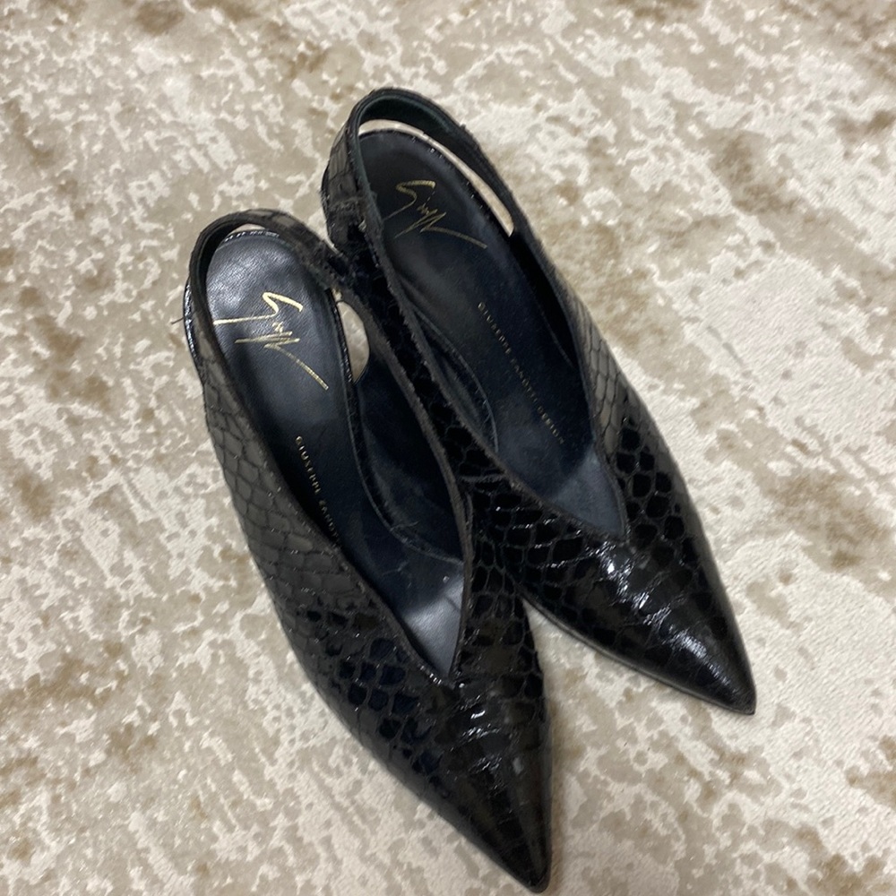 Giuseppe zanotti open back pumps size 37